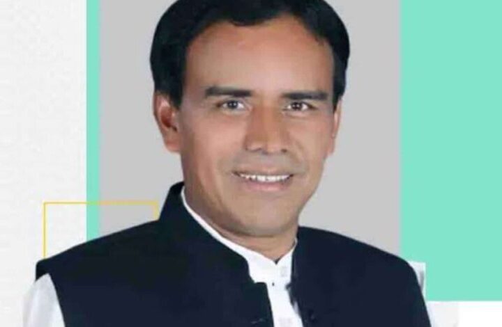 सरकार और जनता के बीच सेतु का काम करेगा गांव चलो अभियानः डॉ धन सिंह रावत