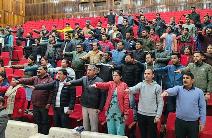 पौड़ी में मतदाता जागरूकता मेले का मुख्य निर्वाचन अधिकारी ने किया शुभारंभ