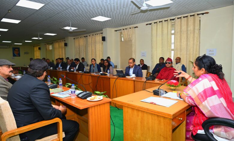 विधानसभा के बजट सत्र की सुरक्षा व्यवस्था को लेकर स्पीकर ने उच्चाधिकारियों के साथ की बैठक