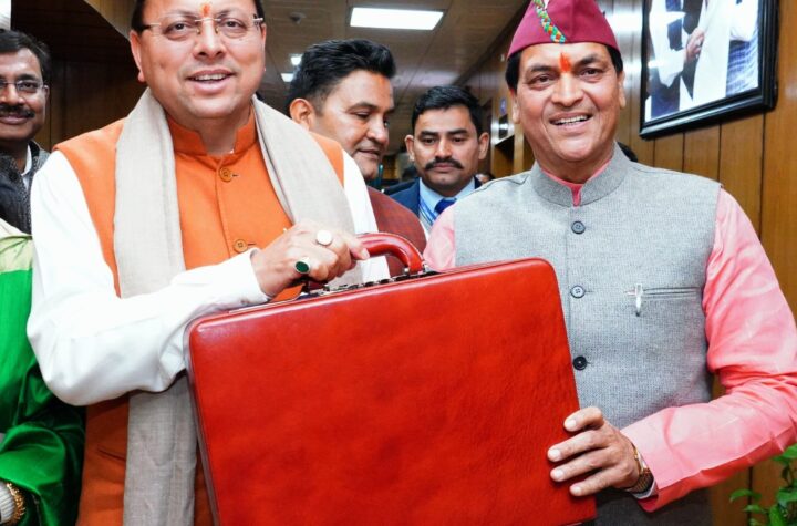 विधानसभा में सरकार ने पेश किया 89,230 करोड़ का बजट