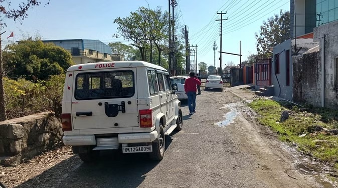फार्मा फैक्टरी में छापा, नकली दवाओं का शक, पूछताछ जारी
