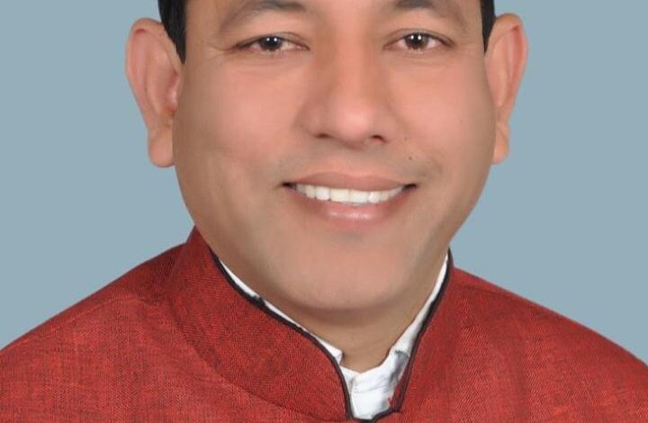 महेन्द्र भट्ट 10 व्यक्तियों को भाजपा में शामिल कर 10 हजार बता रहेः नवीन जोशी