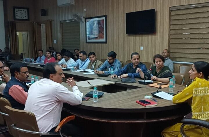 निर्वाचन के दौरान प्रतिदिन बैंक से रिपोर्ट प्रस्तुत की जाए