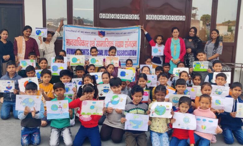 जल संरक्षण एवं पर्यावरण संरक्षण पर आयोजित की चित्रकला प्रतियोगिता