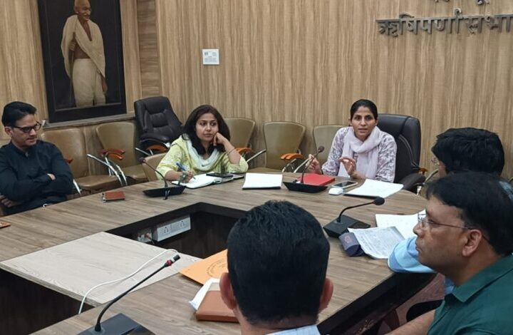 डीएम ने पेयजल एवं लीकेज की समस्याओं को लेकर अधिकारियों को दिए जरूरी निर्देश