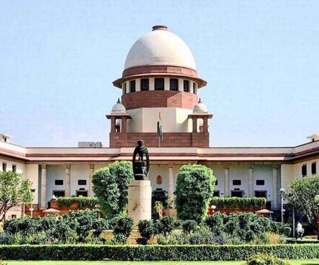 सुप्रीम कोर्ट ने उत्तराखंड हाईकोर्ट की शिफ्टिंग को लेकर दिये गये आदेश पर लगाई रोक