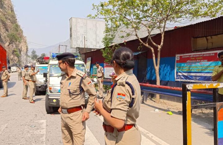 बिना पंजीकरण यात्रा कर रहे यात्री वाहनों की केदारनाथ धाम जाने वाले मार्ग पर एंट्री रहेगी बन्द