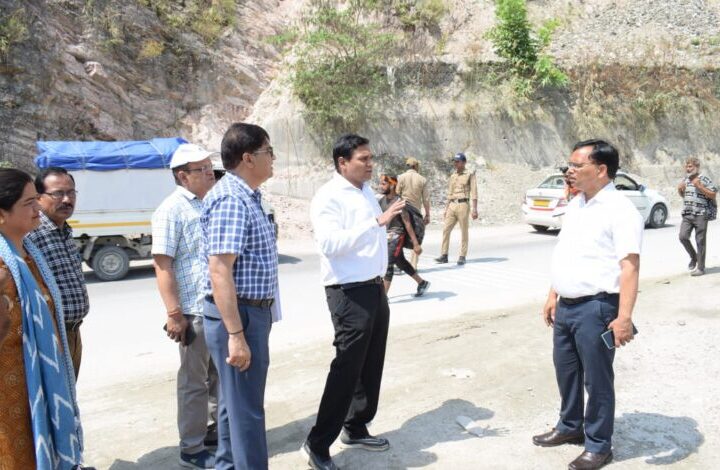 प्रभारी सचिव यात्रा ने केदारनाथ धाम यात्रा के लिए उपलब्ध कराई जा रही व्यवस्थाओं का निरीक्षण किया