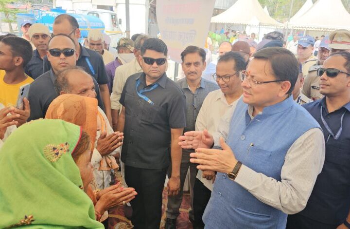 मुख्यमंत्री ने ऋषिकेश पहुंचकर चारधाम यात्रा रजिस्ट्रेशन कार्यालय का किया स्थलीय निरीक्षण