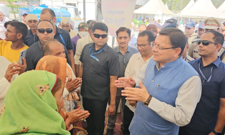 मुख्यमंत्री ने ऋषिकेश पहुंचकर चारधाम यात्रा रजिस्ट्रेशन कार्यालय का किया स्थलीय निरीक्षण