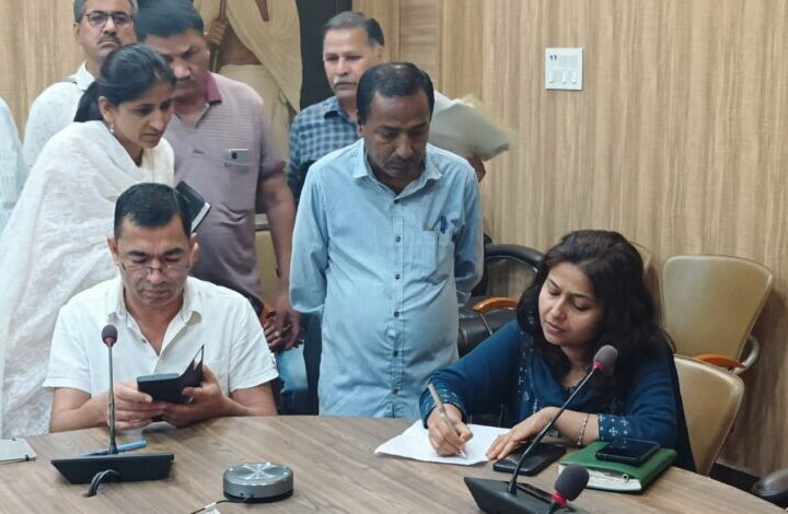 सीडीओ ने सुनीं जनशिकायतें, 66 शिकायतें हुईं दर्ज