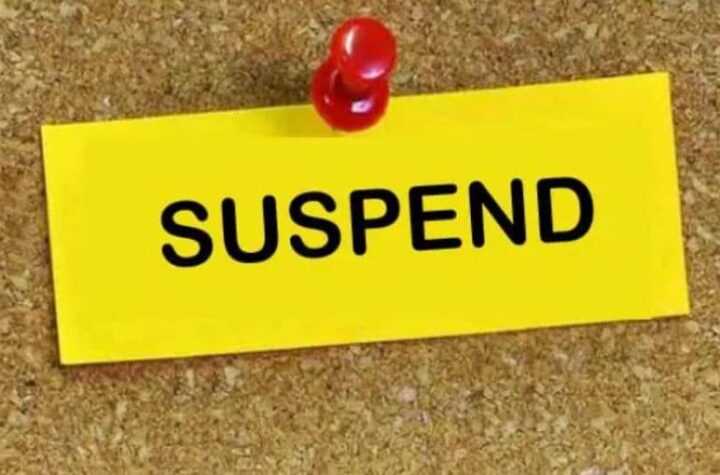 शराब पीने के बाद पुलिस स्टेशन में हंगामा, इंचार्ज सहित चार संस्पेंड