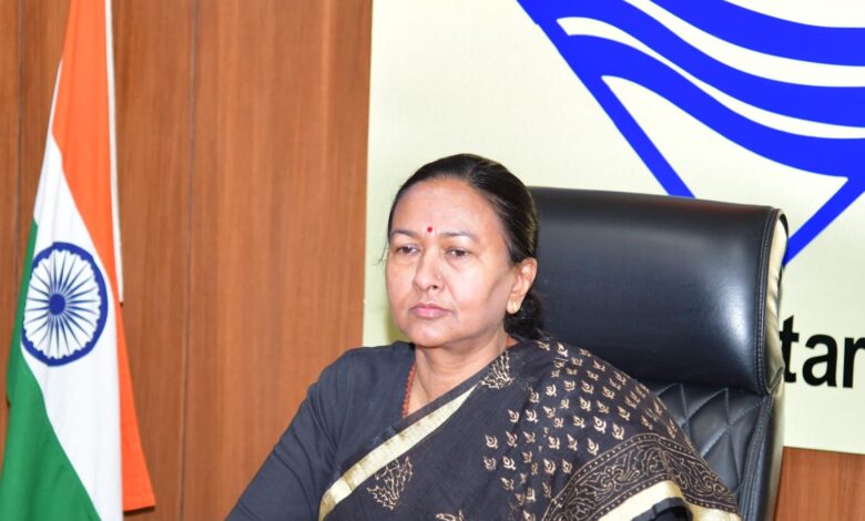 मुख्य सचिव ने मलिन बस्तियों के चिन्हीकरण के बाद सूचीबद्ध रिपोर्ट एक सप्ताह में शासन को भेजने के निर्देश दिए