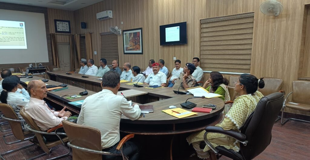 विभागों से समन्वय कर सैनिक आश्रितों की शिकायतों का निस्तारण करें: डीएम