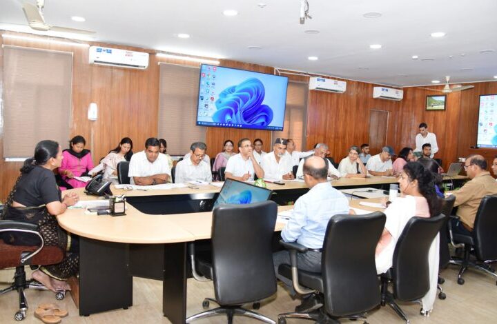 जिलाधिकारियों को आवासीय कॉलोनियों में बालश्रम पर पूर्णतः प्रतिबन्ध को सर्कुलर जारी करने के दिए निर्देश