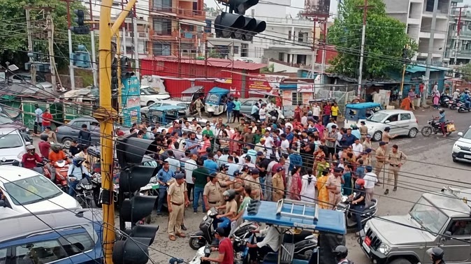 गोलीकांड को लेकर लोगों में भारी आक्रोश
