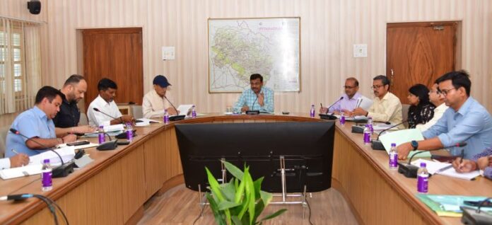सरकारी कार्यालयों में कार्य ईआफिस के माध्यम से ही किये जायेः बर्द्धन