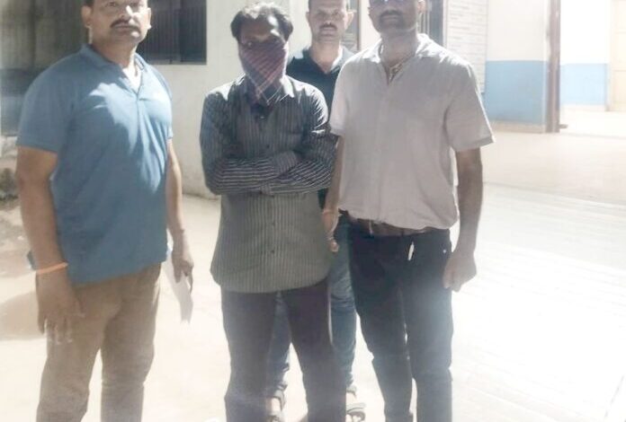 करोड़ों की धोखाधड़ी करने वाले गैंग का सदस्य गुजरात से गिरफ्तार