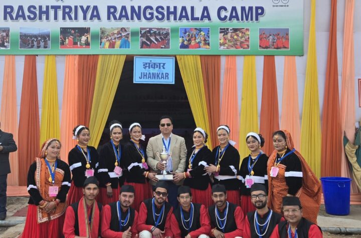 राष्ट्रीय रंगशाला शिविर में सांस्कृतिक कार्यक्रम में उत्तराखण्ड के झांकी के कलाकारों को मिला द्वितीय पुरस्कार