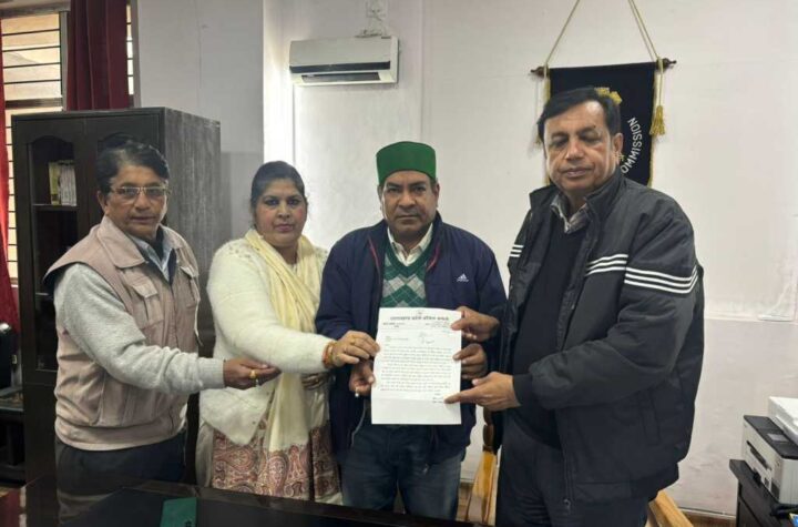 चुनाव में गड़बडी की आशंका की राज्य निर्वाचन आयोग से की कांग्रेसियों ने शिकायत