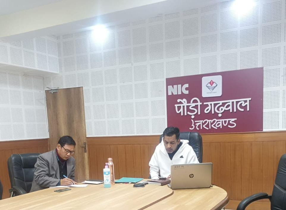 सरकार जनता के द्वार कार्यक्रम के तहत जारी रोस्टर के अनुसार गांवो में चौपाल लगाने के निर्देश