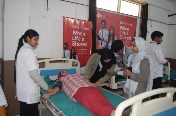 वीरा फाउंडेशन और एलजी इलेक्ट्रॉनिक्स इंडिया द्वारा आयोजित विशाल रक्तदान शिविर सफलतापूर्वक संपन्न