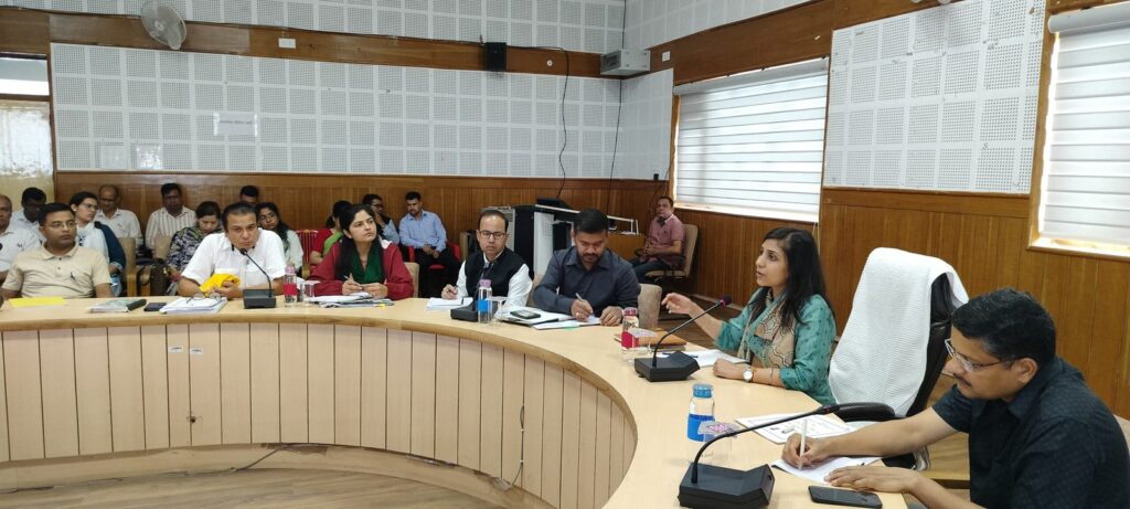 सेक्टर व जोनल मजिस्ट्रेट अपने क्षेत्रांतर्गत मतदेय स्थलों का करें निरीक्षण: जिला निर्वाचन अधिकारी