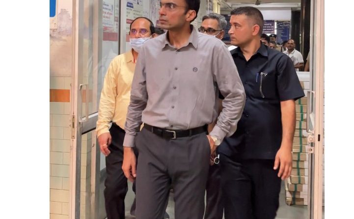 डीएम सविन बंसल ने किया ऋषिकेश उप जिला चिकित्सालय का औचक निरीक्षण