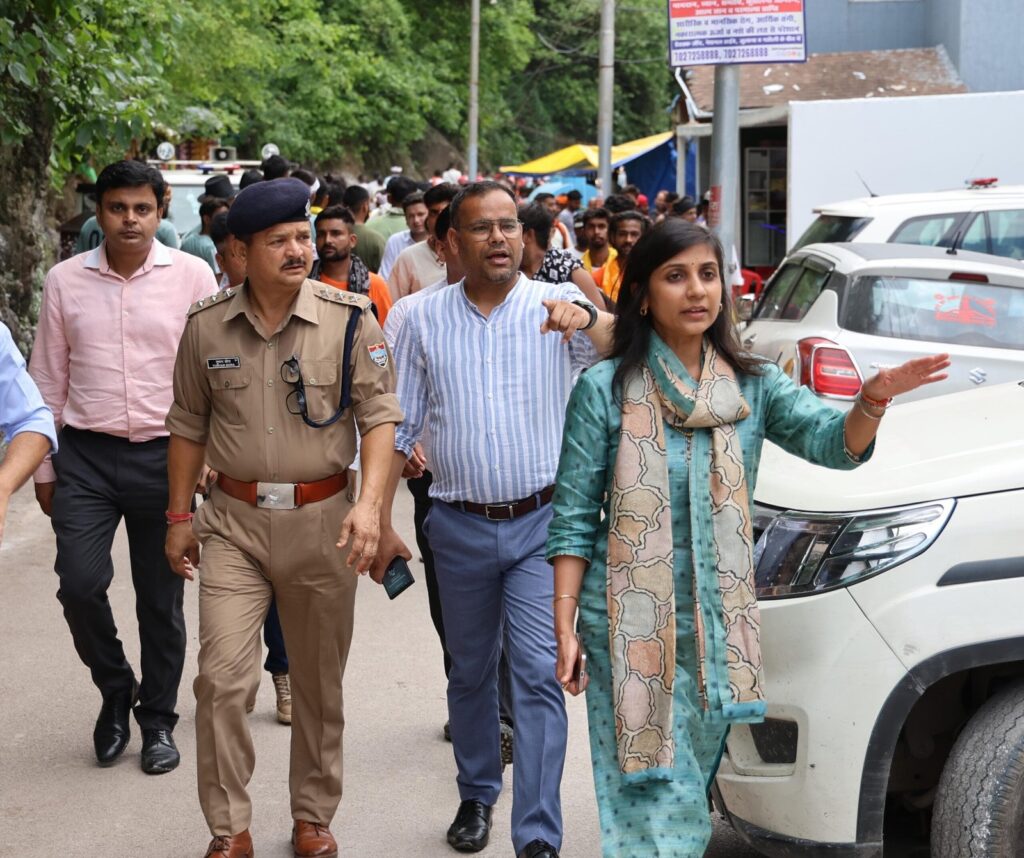 श्रद्धालुओं की सुविधा में कोई कमी न रहे : जिलाधिकारी