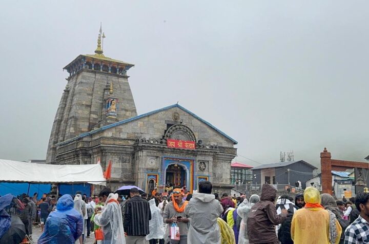 श्री बदरीनाथ – केदारनाथ धाम में निरंतर चल रही यात्रा: हेमंत द्विवेदी