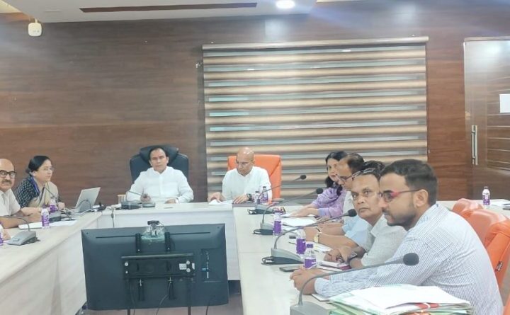 दून विश्वविद्यालय में स्थापित होगा हिन्दू अध्ययन केन्द्र- डॉ. धन सिंह रावत
