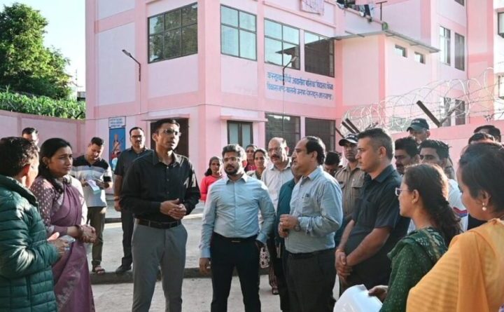 डीएम सविन बंसल ने कस्तूरबा गांधी विद्यालय का निरीक्षण कर व्यवस्थाओं का लिया जायजा