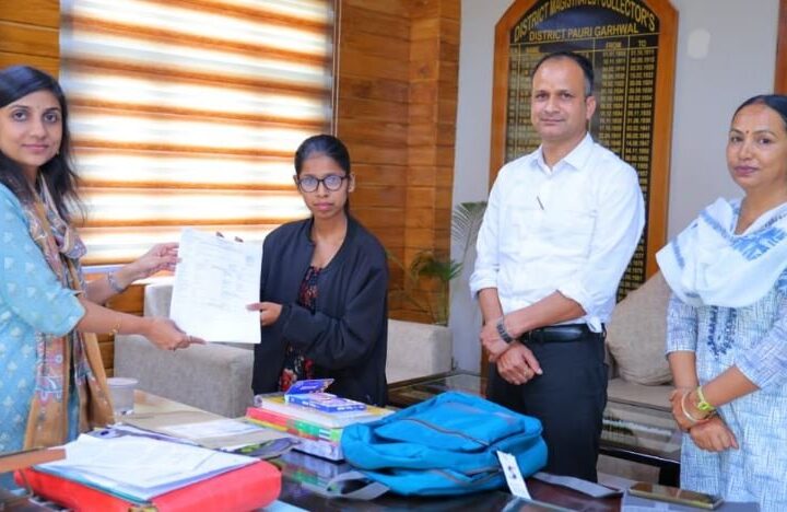 राधिका की शिक्षा को मिले पंख, जिलाधिकारी की पहल से खुला उच्च शिक्षा का रास्ता