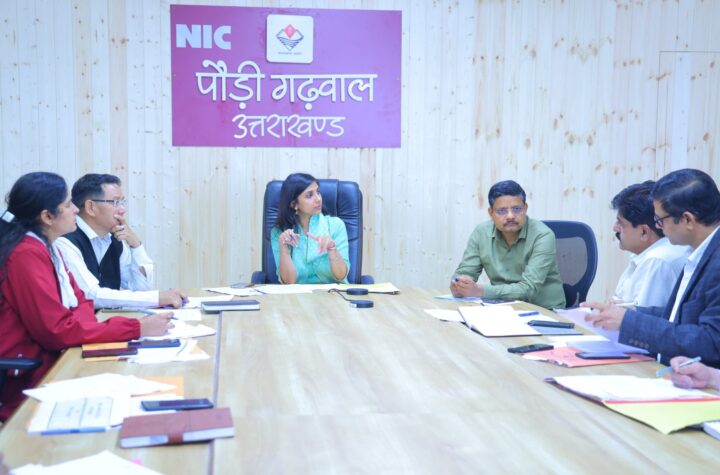 रेड–येलो अलर्ट में पौड़ी प्रशासन अलर्ट मोड पर, अधिकारियों को दिए सतर्कता बरतने के निर्देश