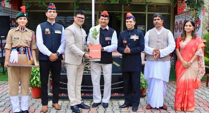 सीआईएमएस एंड यूआईएचएमटी ग्रुप ऑफ कॉलेज में धूमधाम से मनाया गया 79वां स्वतंत्रता दिवस