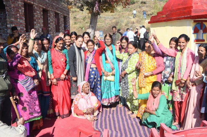 विकास कार्य सरकार की पहली प्रतिबद्धता : रेखा आर्या