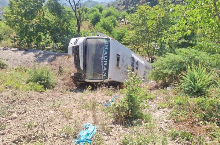 कुंजापुरी–हिंडोलाखाल मार्ग पर दर्दनाक हादसा- श्रद्धालुओं से भरी बस गहरी खाई में गिरी, पांच की मौत