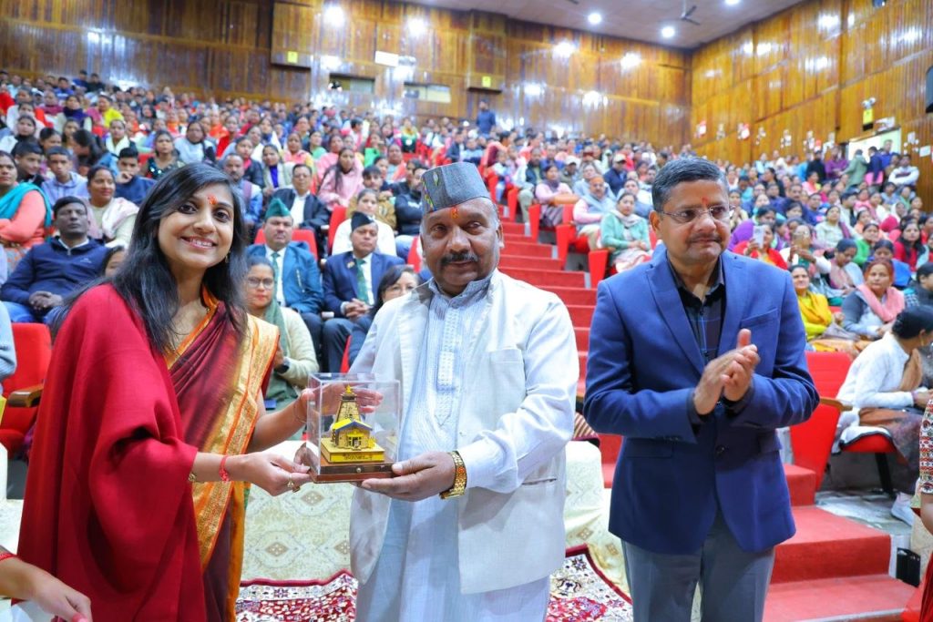 राज्य आंदोलनकारियों का संघर्ष व त्याग हमारी पहचान की नींव: जिलाधिकारी