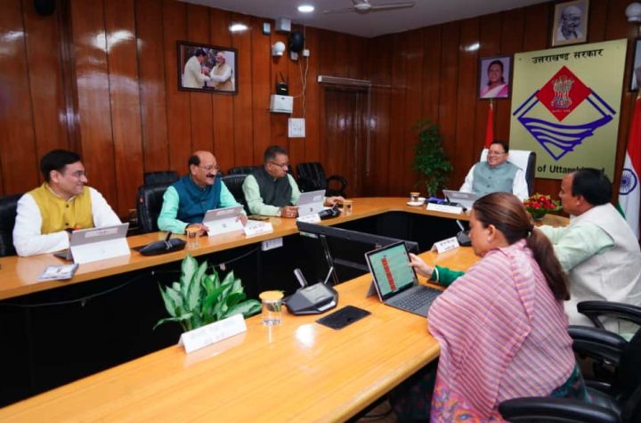 सीएम धामी की अध्यक्षता में हुई कैबिनेट की बैठक, राष्ट्रपति और प्रधानमंत्री के मार्गदर्शन पर जताया आभार