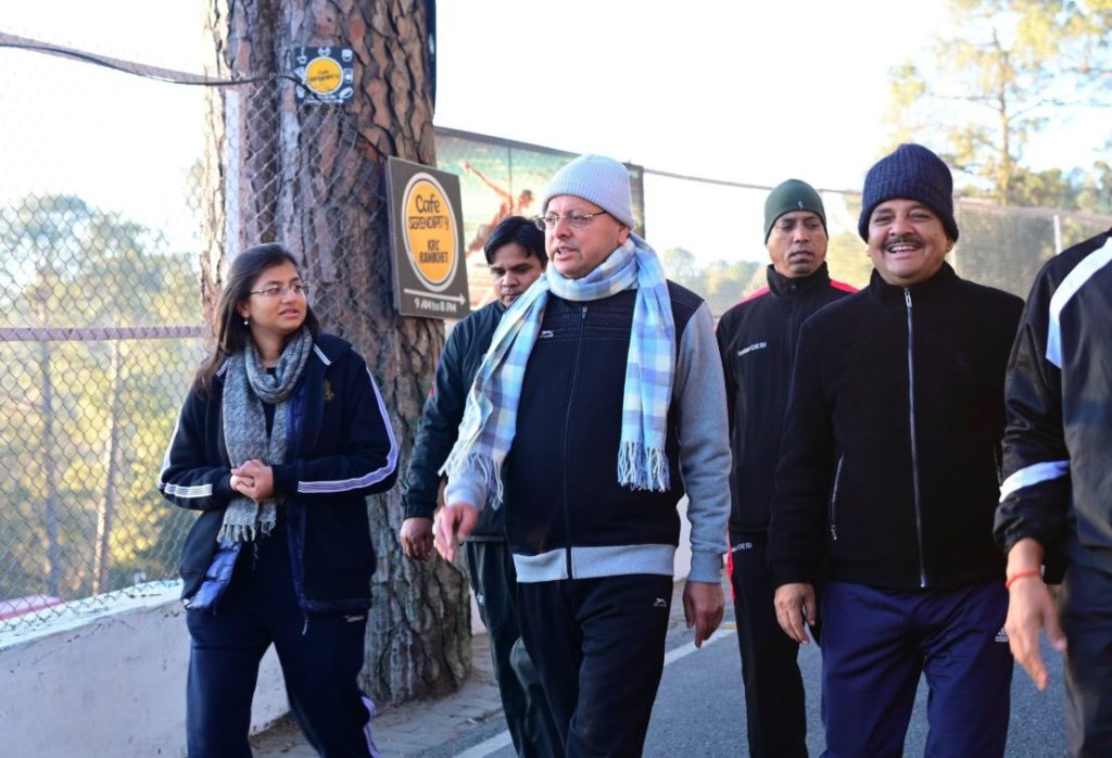 मुख्यमंत्री धामी ने ‘जन-जन की सरकार, जन-जन के द्वार’ अभियान को लेकर स्थानीय लोगों से लिया फीडबैक