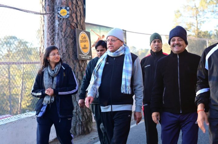 मुख्यमंत्री धामी ने ‘जन-जन की सरकार, जन-जन के द्वार’ अभियान को लेकर स्थानीय लोगों से लिया फीडबैक