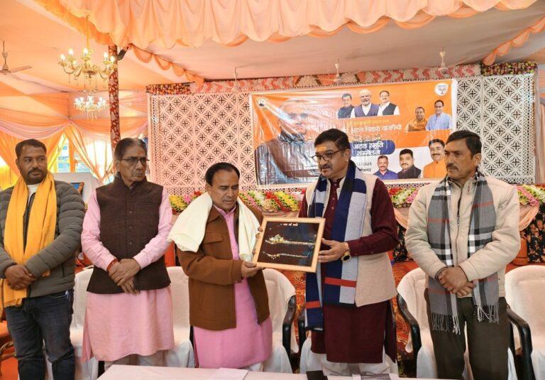 कैबिनेट मंत्री धन सिंह रावत ने श्रीनगर में आयोजित अटल स्मृति सम्मेलन में किया प्रतिभाग