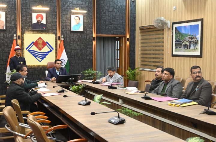 देहरादून में विशेष गहन पुनरीक्षण की समीक्षा, डीएम ने मैपिंग कार्य तेज करने के दिए निर्देश