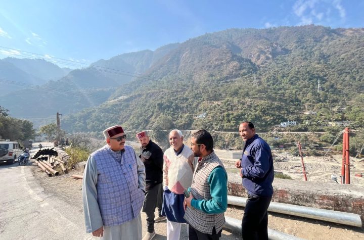 पर्यटन मंत्री ने किया निर्माणाधीन सतपुली झील का निरीक्षण
