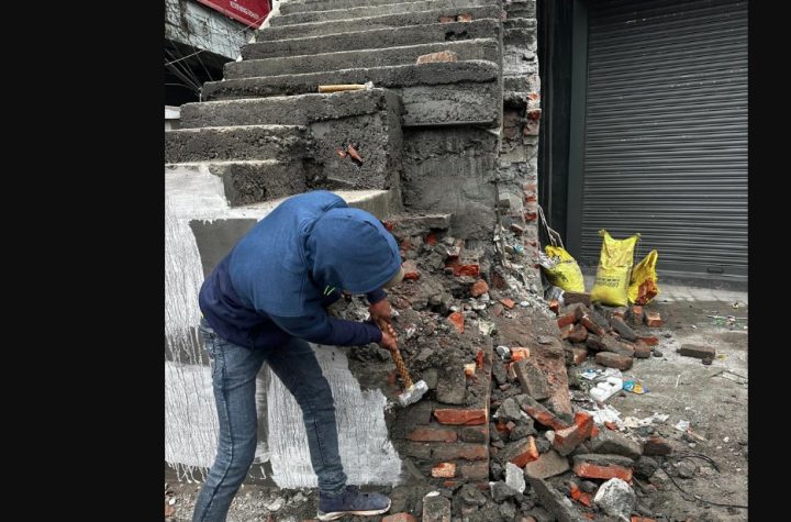 एमडीडीए की बड़ी कार्रवाई, अवैध रूप से निर्मित सीढ़ियों को किया ध्वस्त