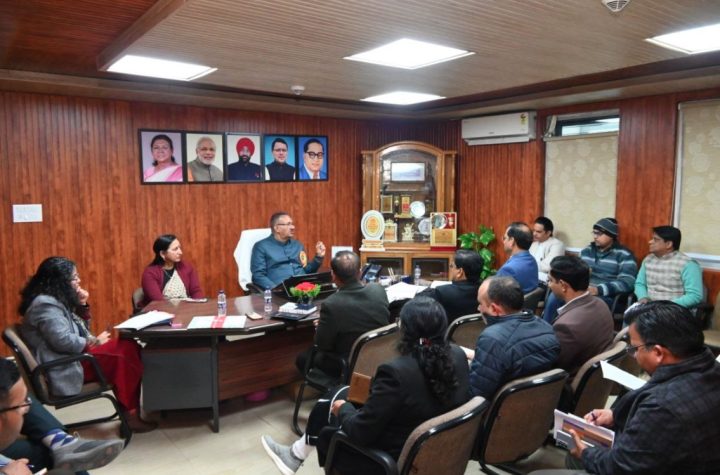 मंत्री गणेश जोशी ने मसूरी क्षेत्र में चल रही पेयजल योजनाओं की समीक्षा की